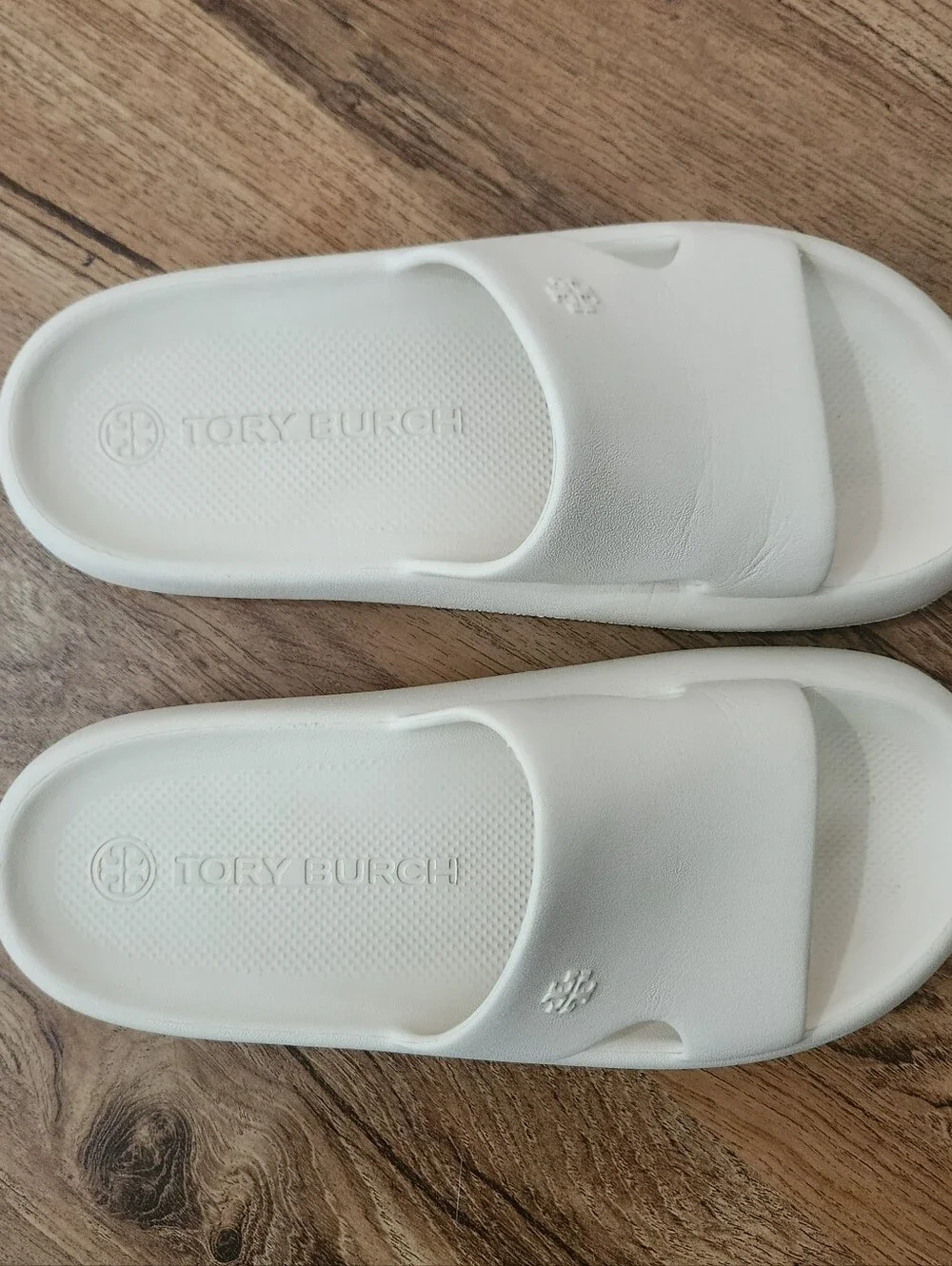 Tory Burch Pearl Shower Slides 7